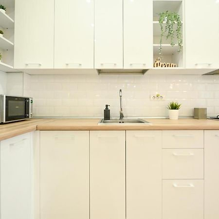 Splendid 2Br Apartment With Breathtaking Views Of Casa Poporului Bukarest Kültér fotó