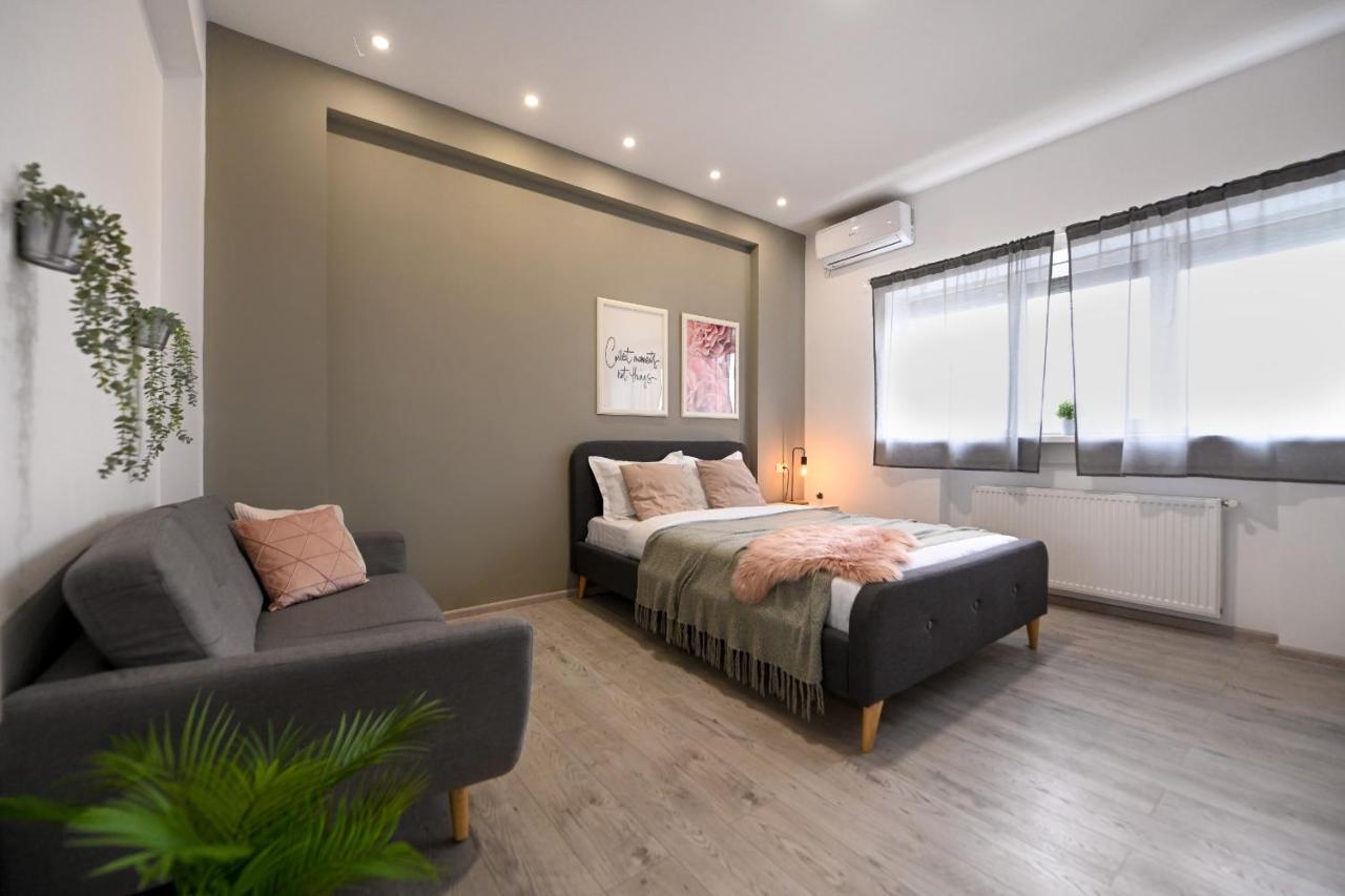 Splendid 2Br Apartment With Breathtaking Views Of Casa Poporului Bukarest Kültér fotó