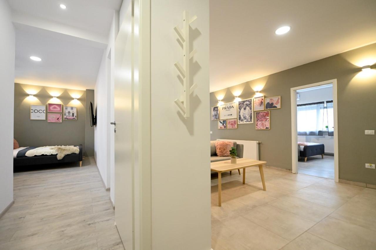 Splendid 2Br Apartment With Breathtaking Views Of Casa Poporului Bukarest Kültér fotó