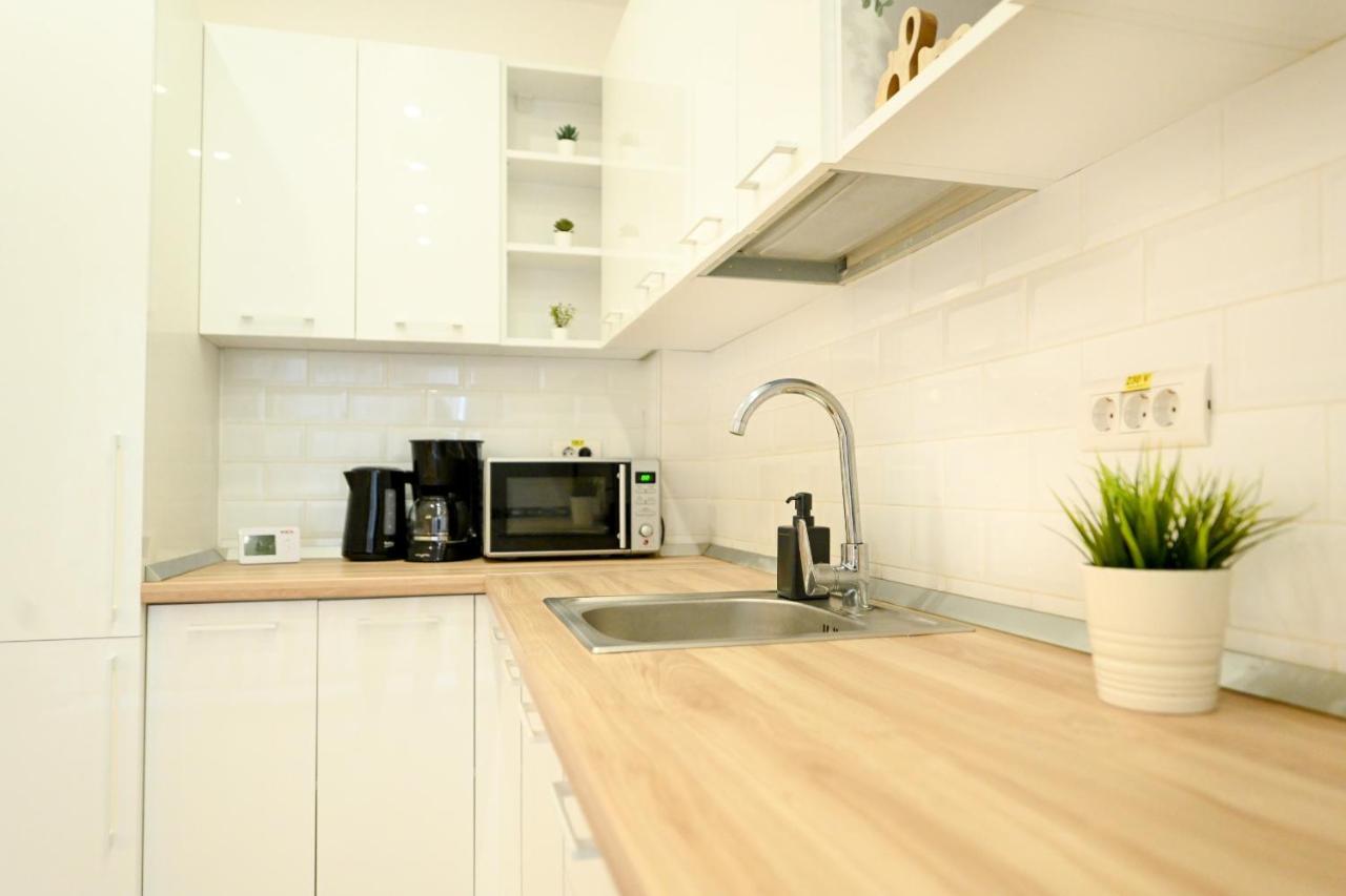 Splendid 2Br Apartment With Breathtaking Views Of Casa Poporului Bukarest Kültér fotó