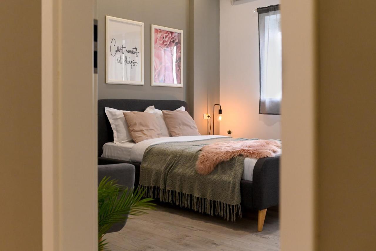 Splendid 2Br Apartment With Breathtaking Views Of Casa Poporului Bukarest Kültér fotó