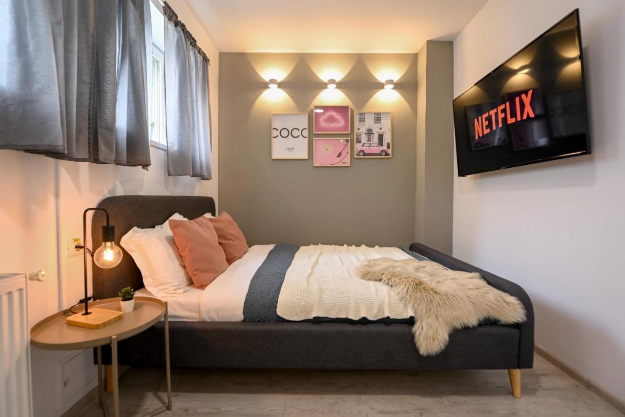 Splendid 2Br Apartment With Breathtaking Views Of Casa Poporului Bukarest Kültér fotó