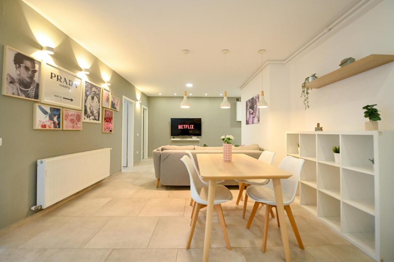 Splendid 2Br Apartment With Breathtaking Views Of Casa Poporului Bukarest Kültér fotó