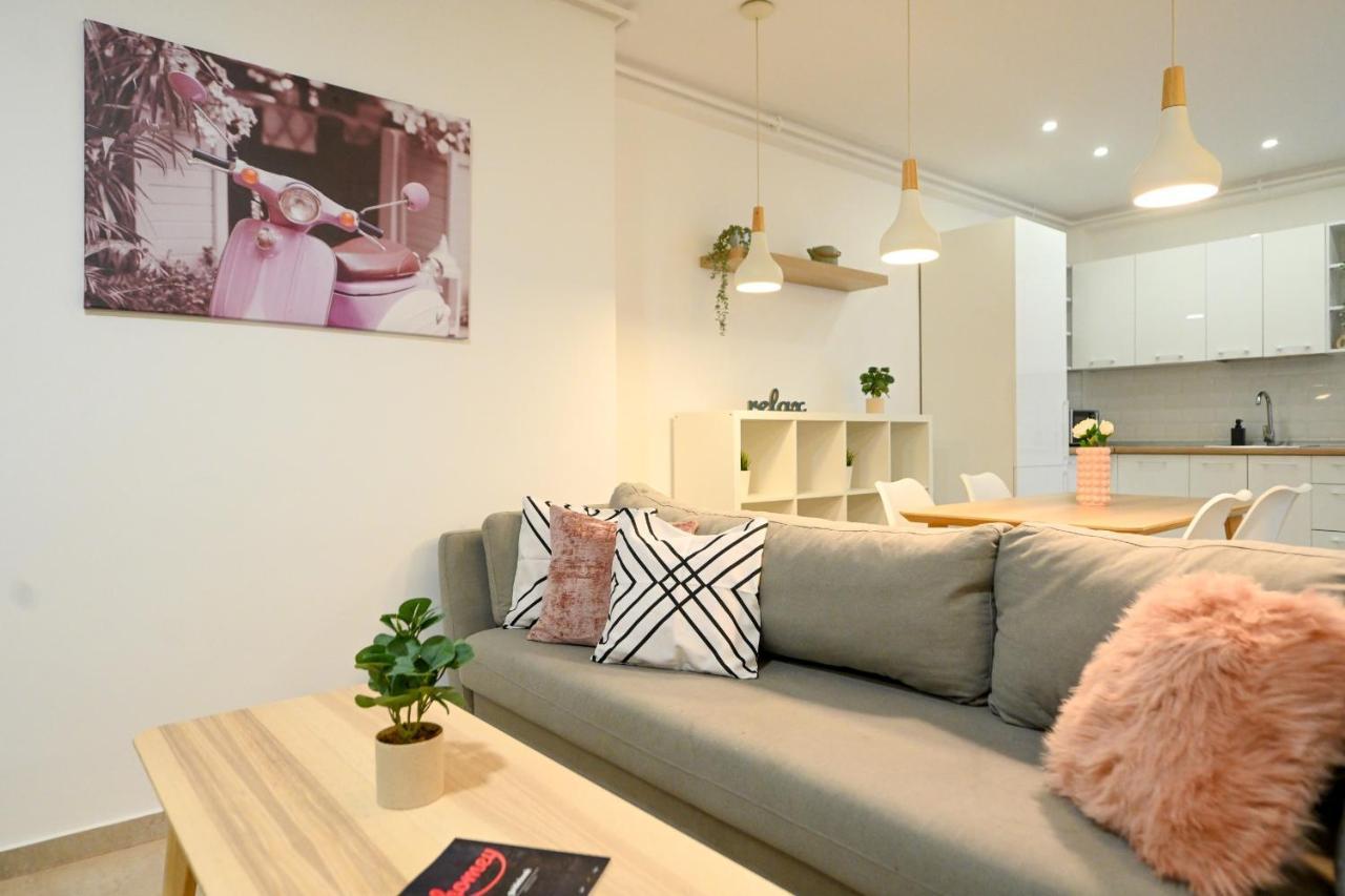 Splendid 2Br Apartment With Breathtaking Views Of Casa Poporului Bukarest Kültér fotó
